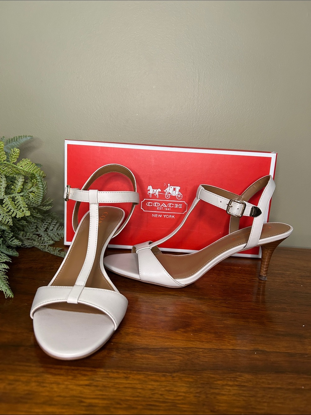 Coach Melodie Ivory T-Strap Leather Heels 8.5